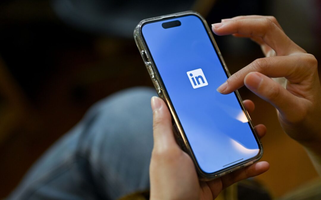 How to Use Social Media Networking in Your Job Search
